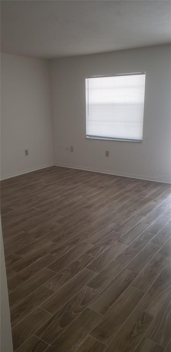 Image 14 of 21 For 830 Clake Street