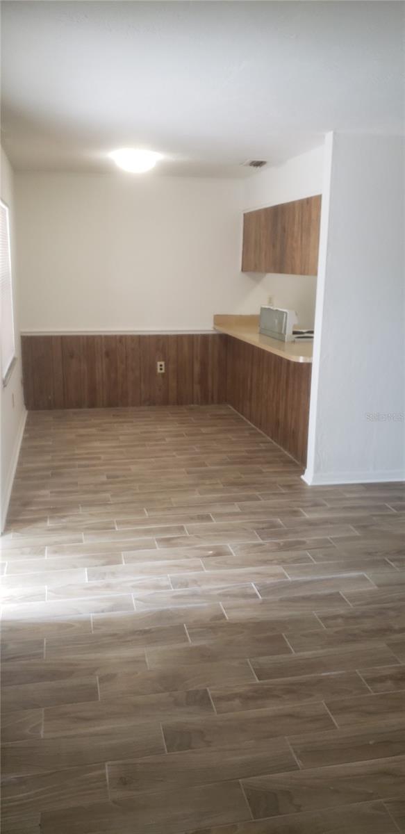 Image 16 of 21 For 830 Clake Street