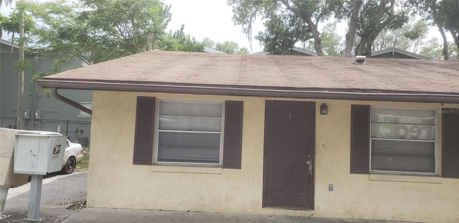 Image 19 of 21 For 830 Clake Street