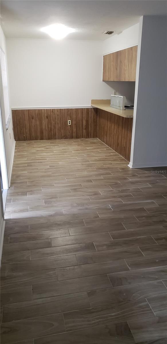 Image 2 of 21 For 830 Clake Street