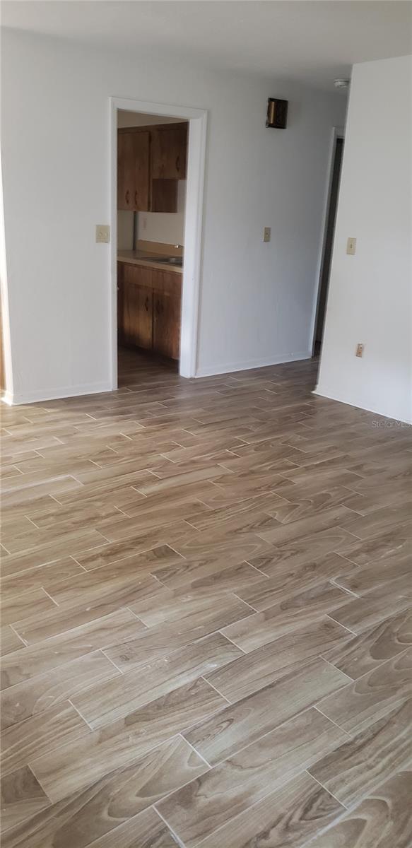 Image 3 of 21 For 830 Clake Street