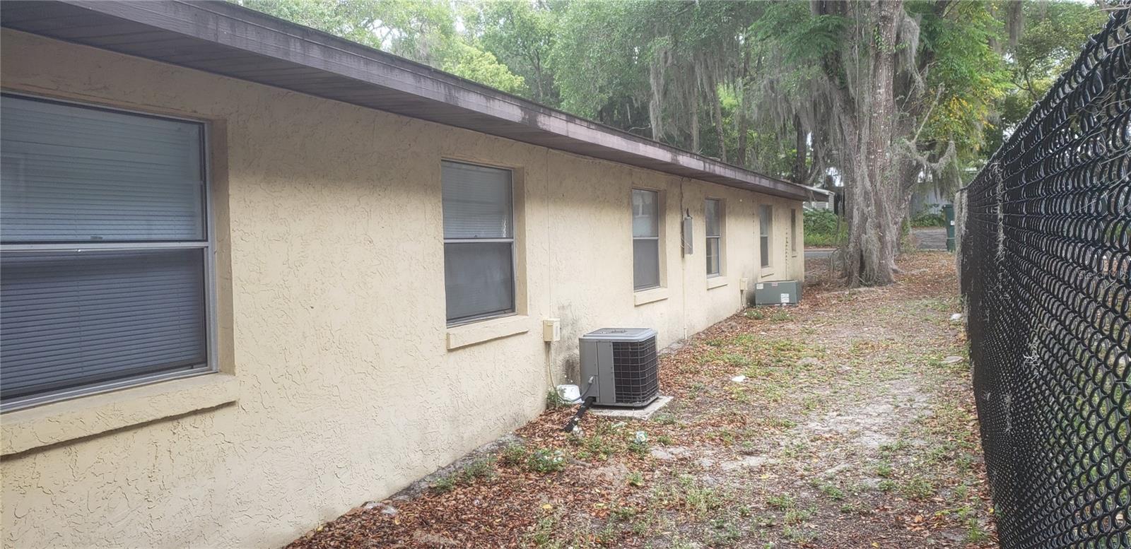 Image 9 of 21 For 830 Clake Street