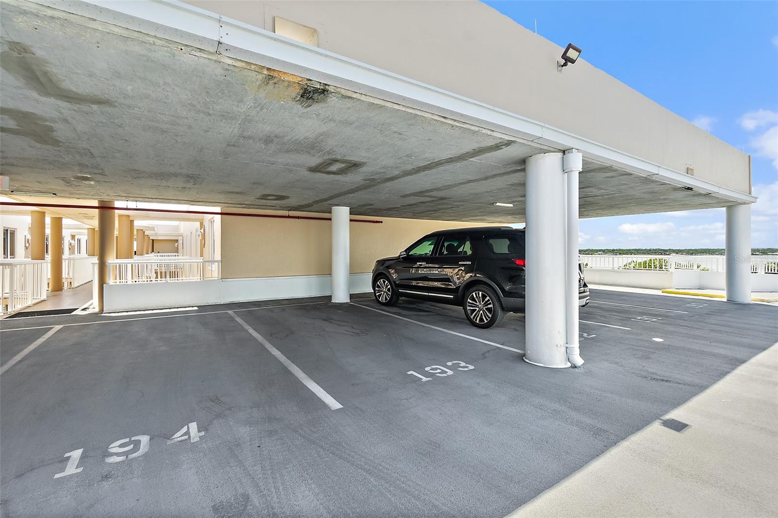 Image 4 of 92 For 3 Oceans West Boulevard 7c6