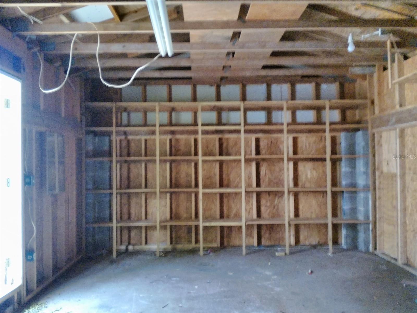 Image 8 of 33 For 131 Sheridan Avenue
