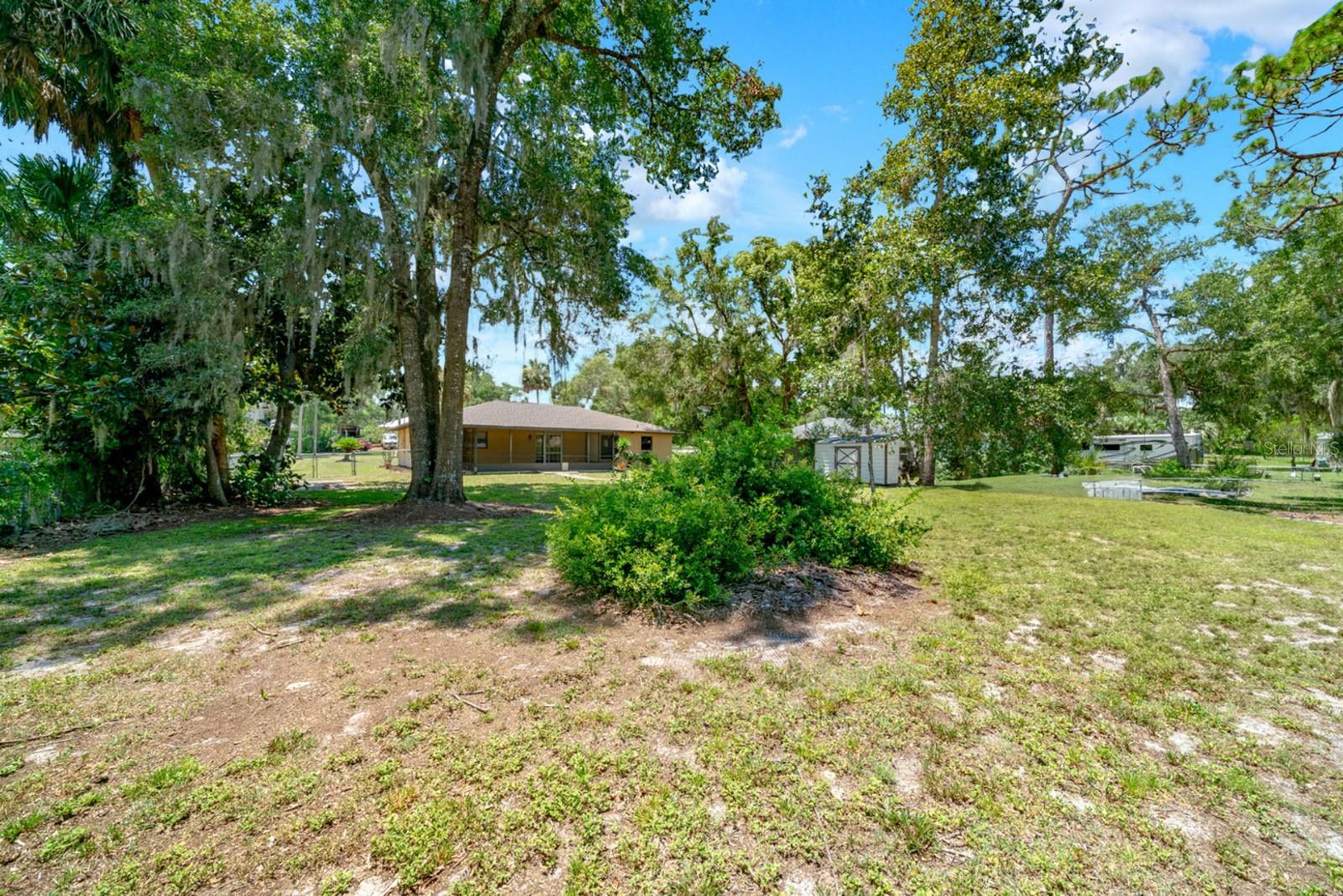 Image 13 of 45 For 225 Retta Street
