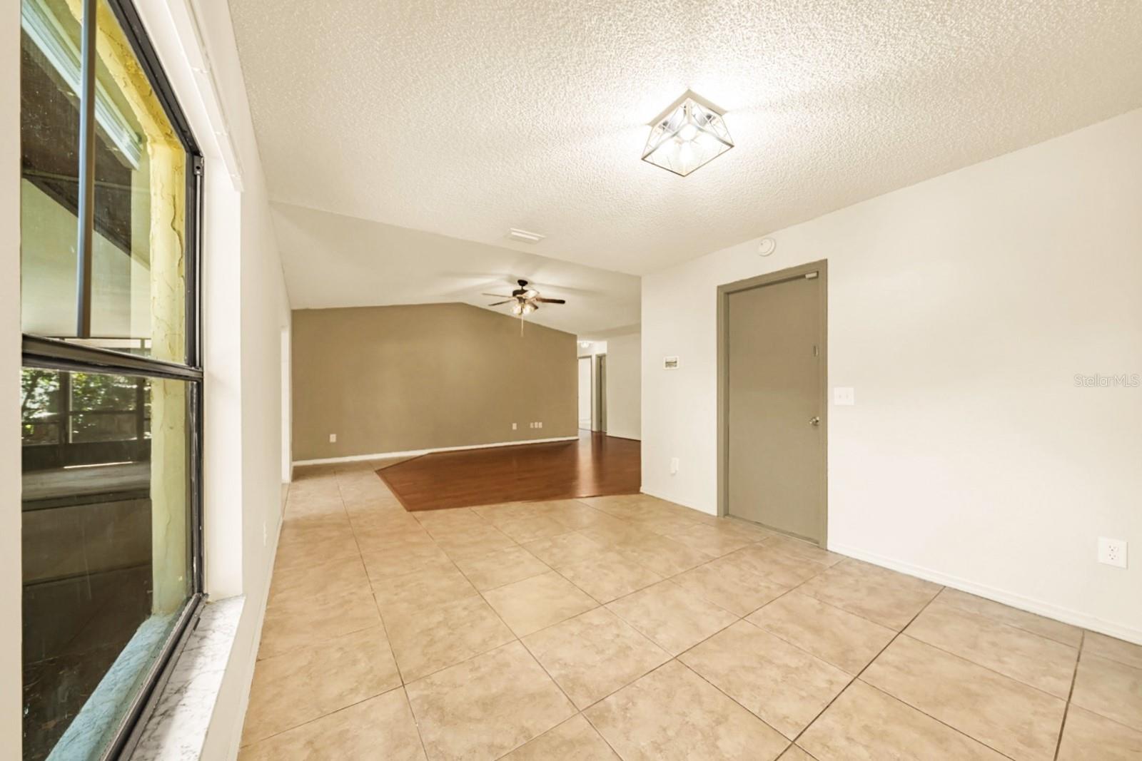 Image 21 of 45 For 225 Retta Street