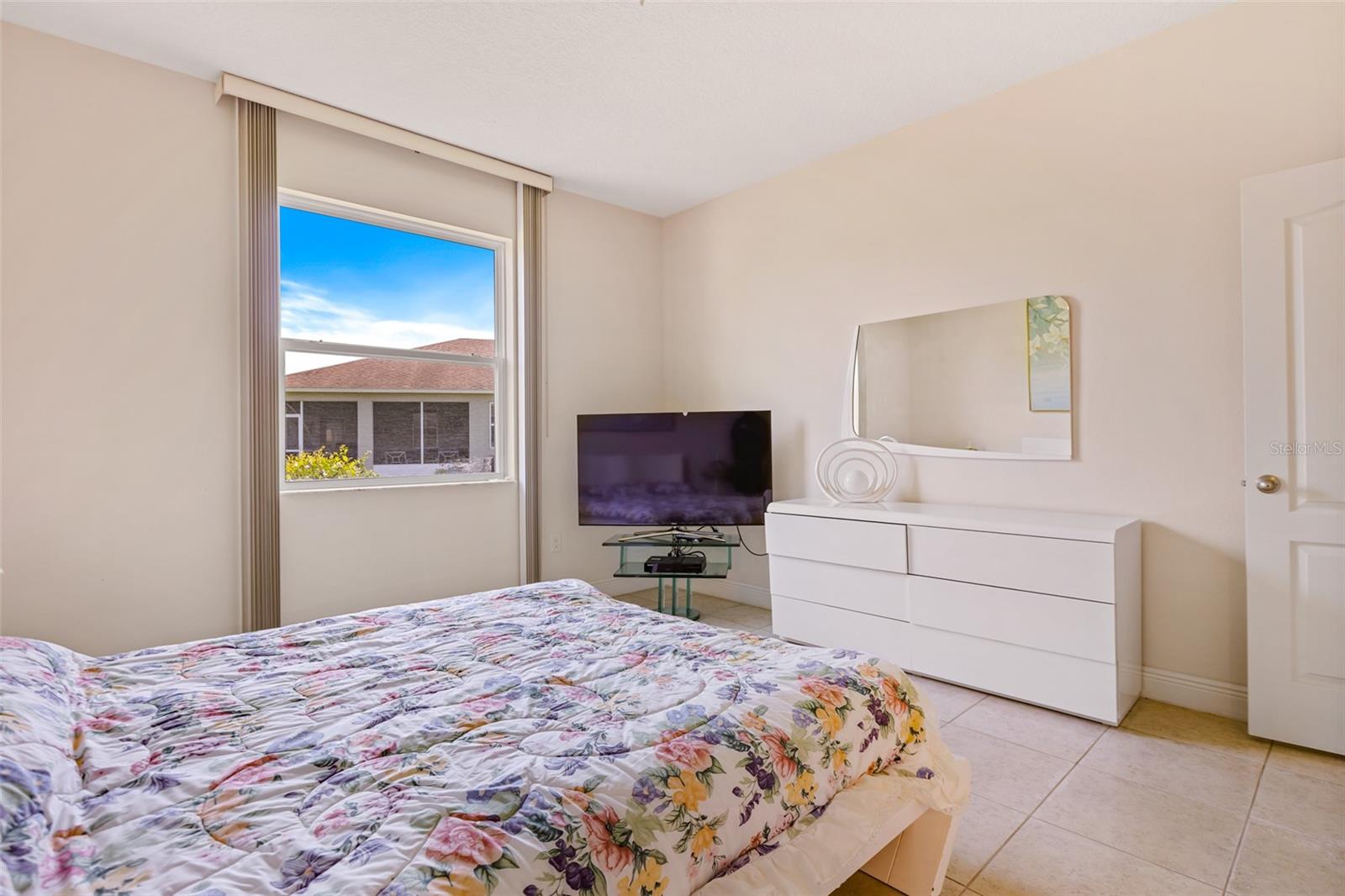 Image 13 of 50 For 1248 Girog Avenue