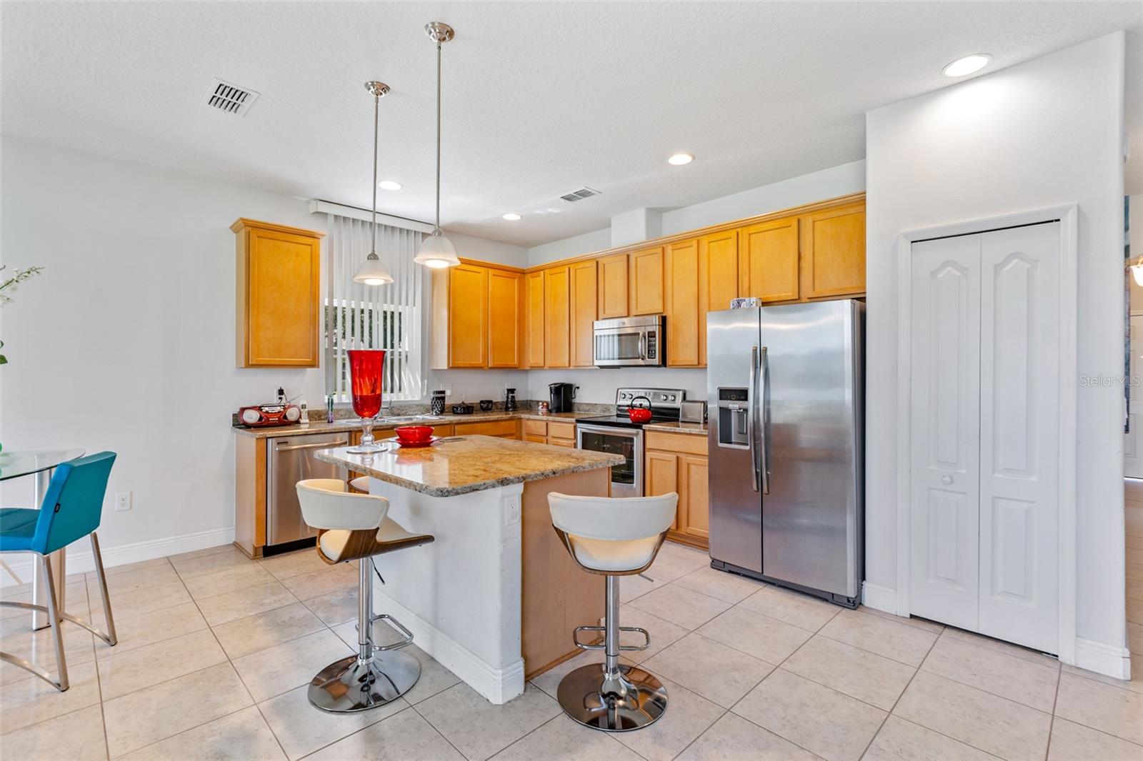 Image 3 of 50 For 1248 Girog Avenue