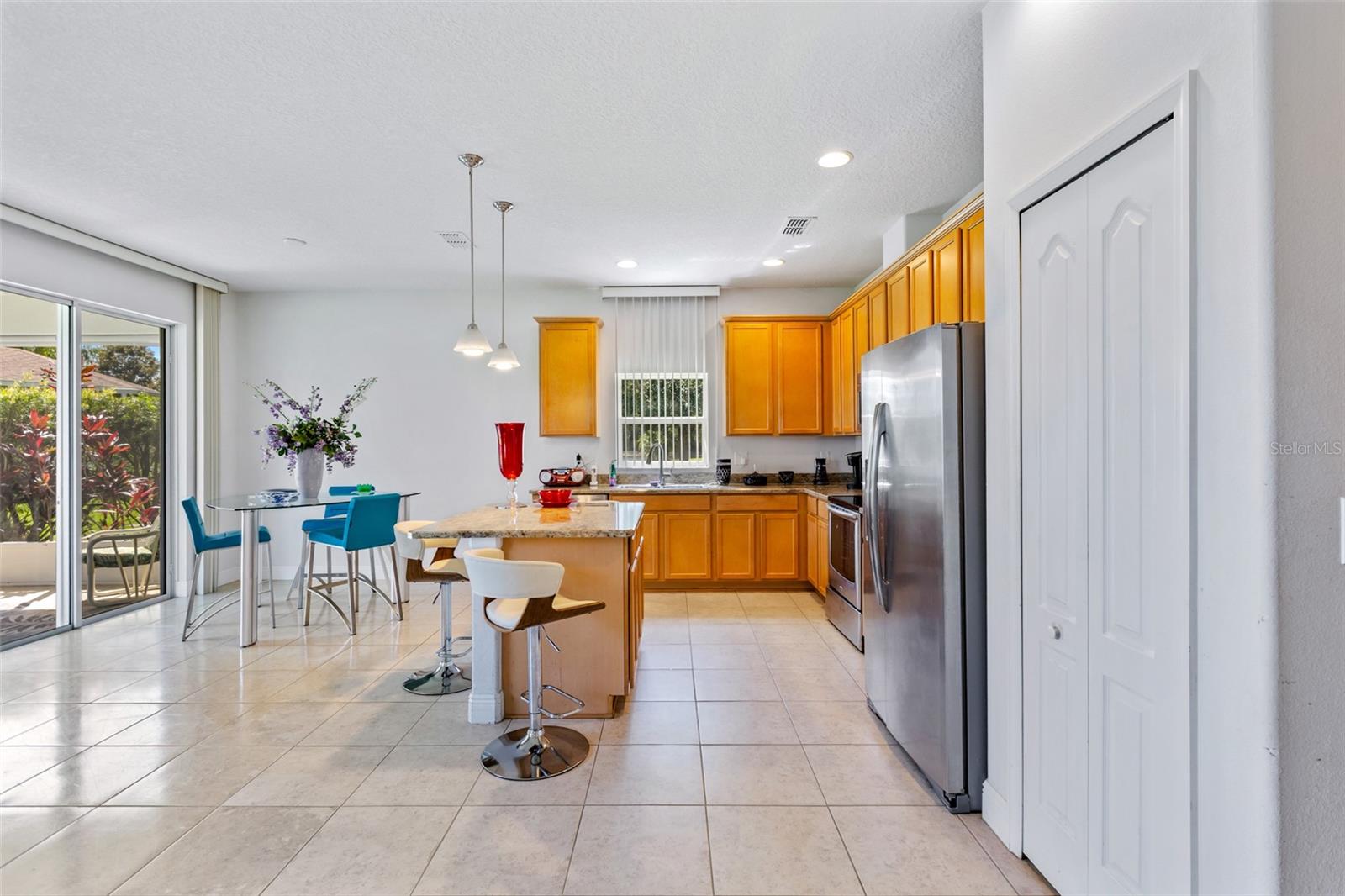 Image 4 of 50 For 1248 Girog Avenue