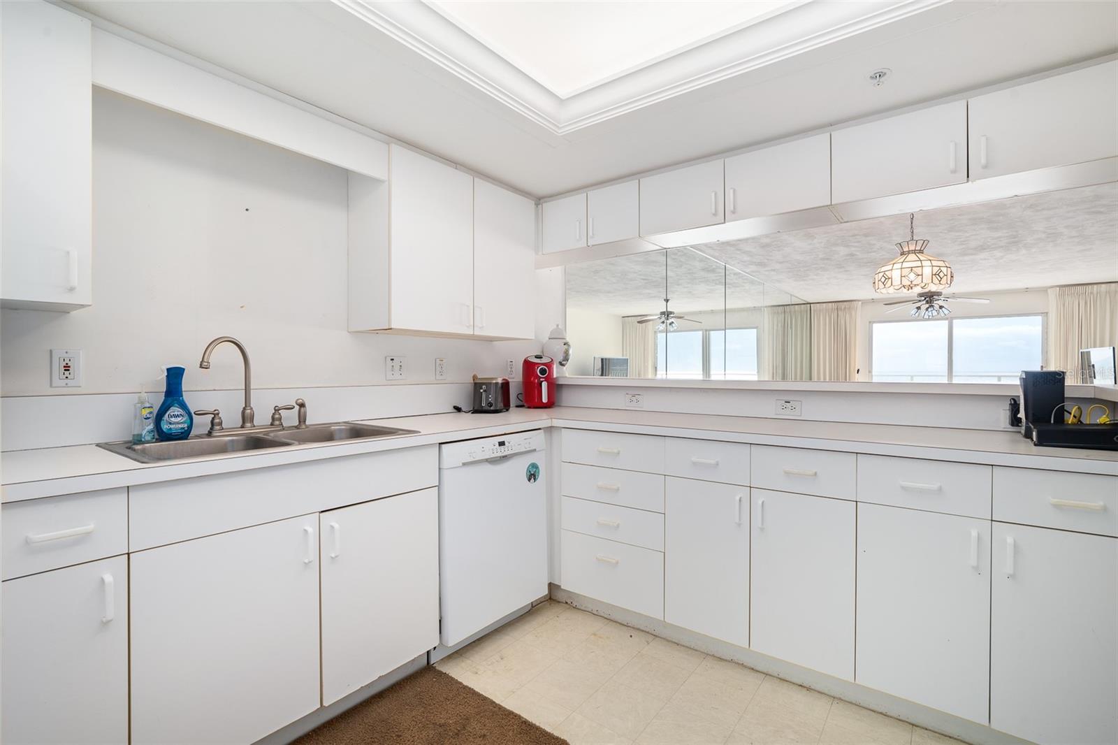 Image 9 of 30 For 3333 Atlantic Avenue 6020