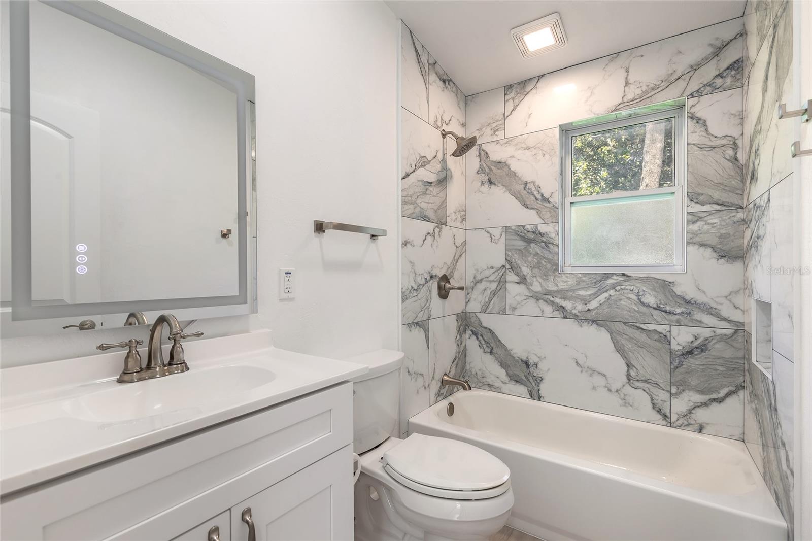 Image 11 of 21 For 619 Aberdeen Street