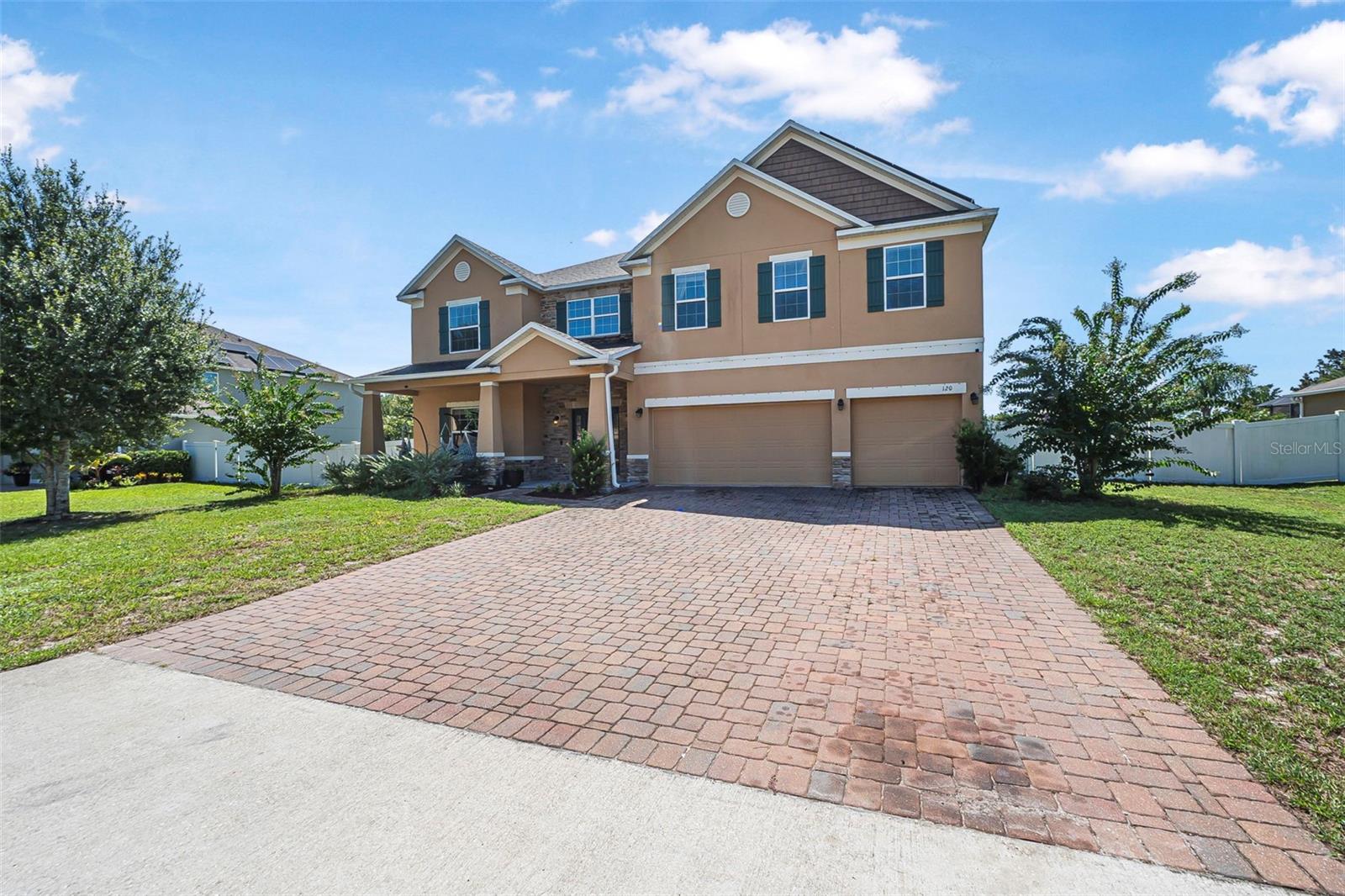 Image 2 of 51 For 120 Los Arbor Drive