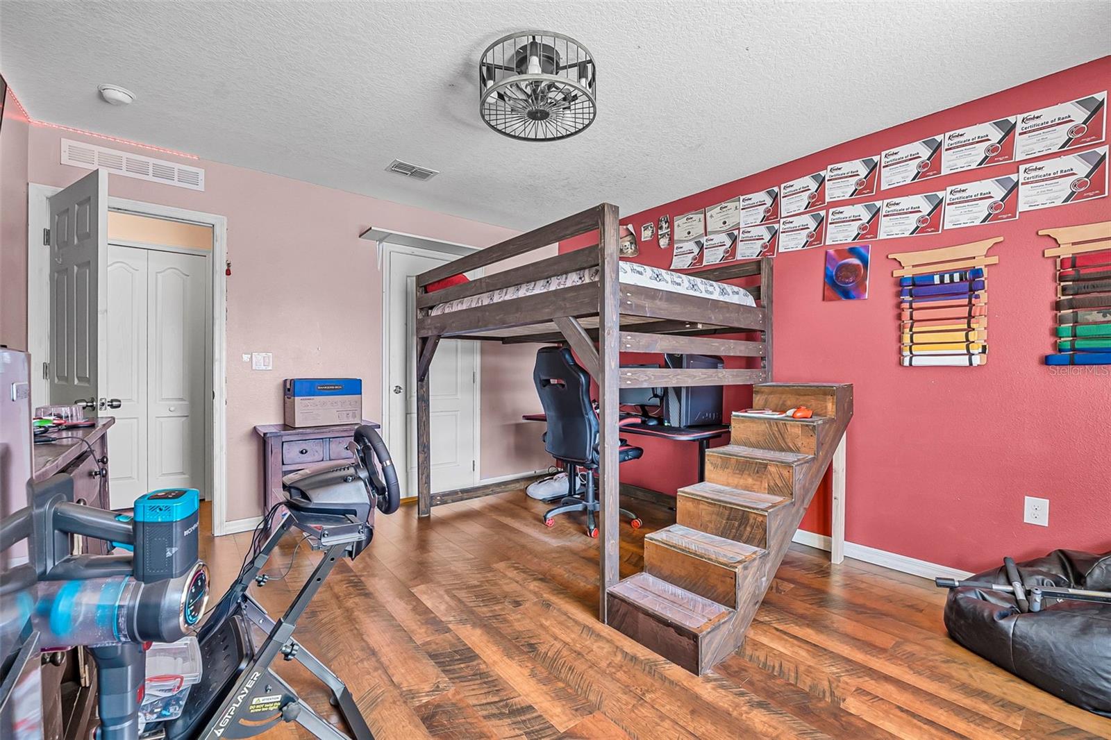 Image 30 of 51 For 120 Los Arbor Drive