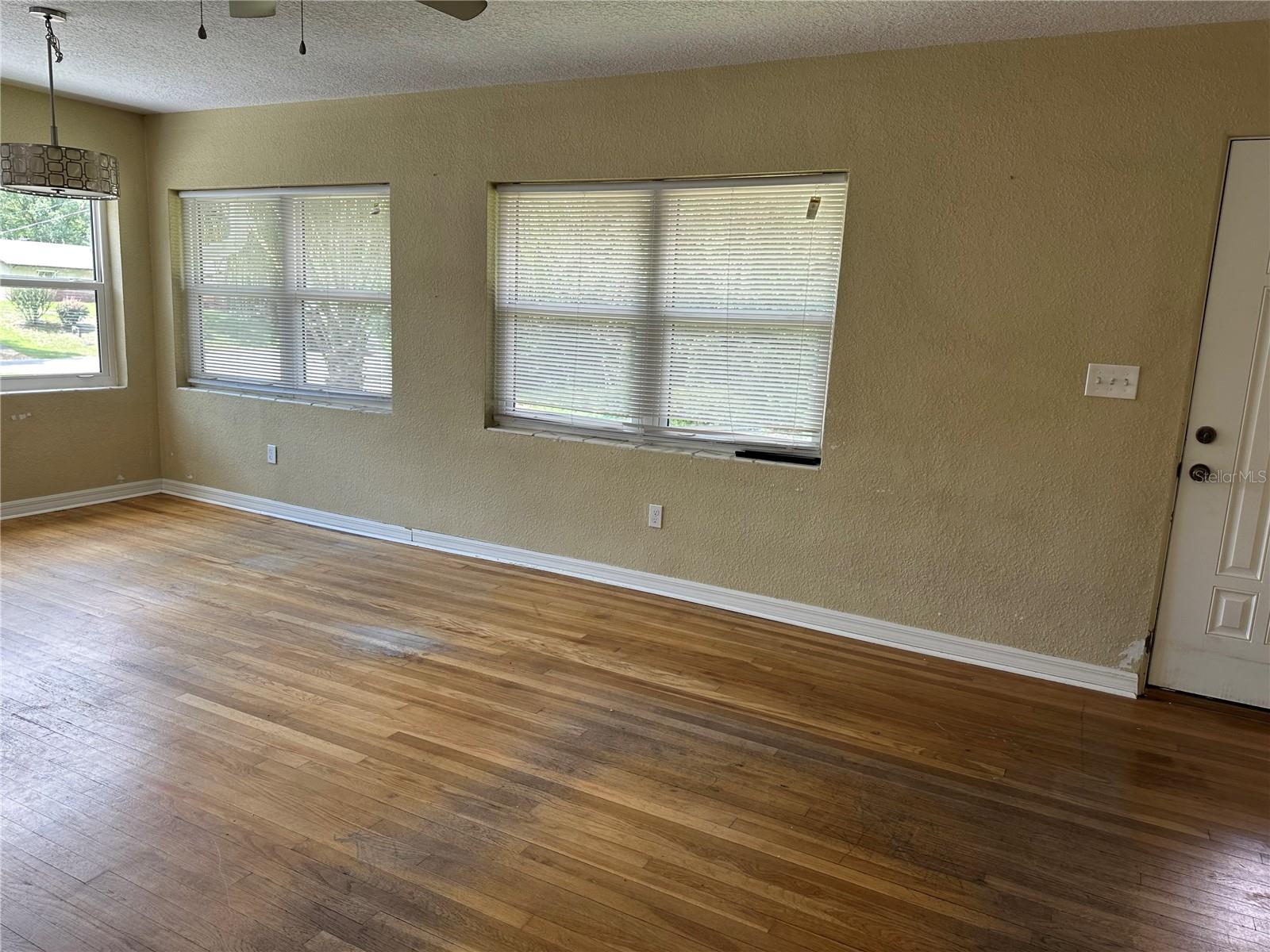 Image 9 of 28 For 2094 Penn Drive