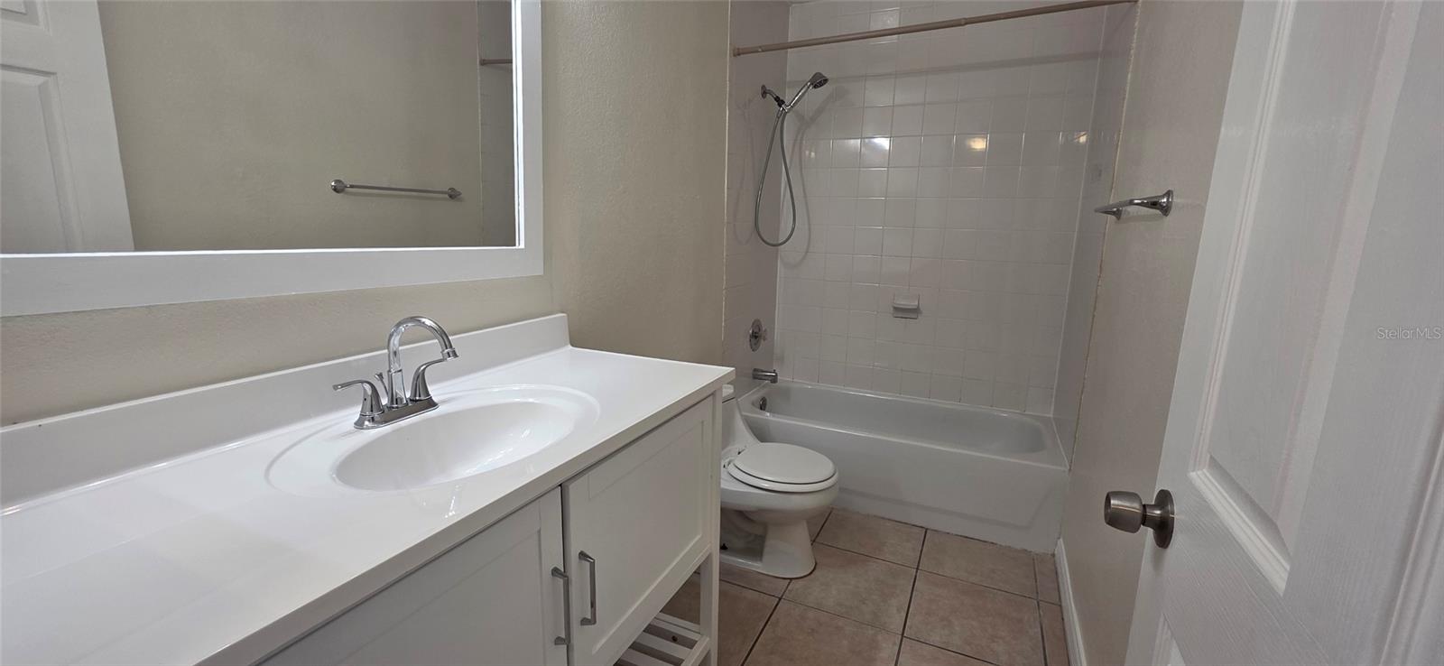 Image 13 of 18 For 605 Northlake Boulevard 59