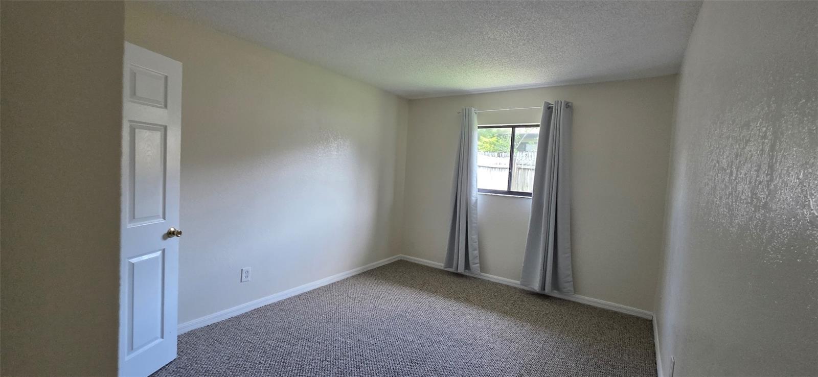 Image 15 of 18 For 605 Northlake Boulevard 59