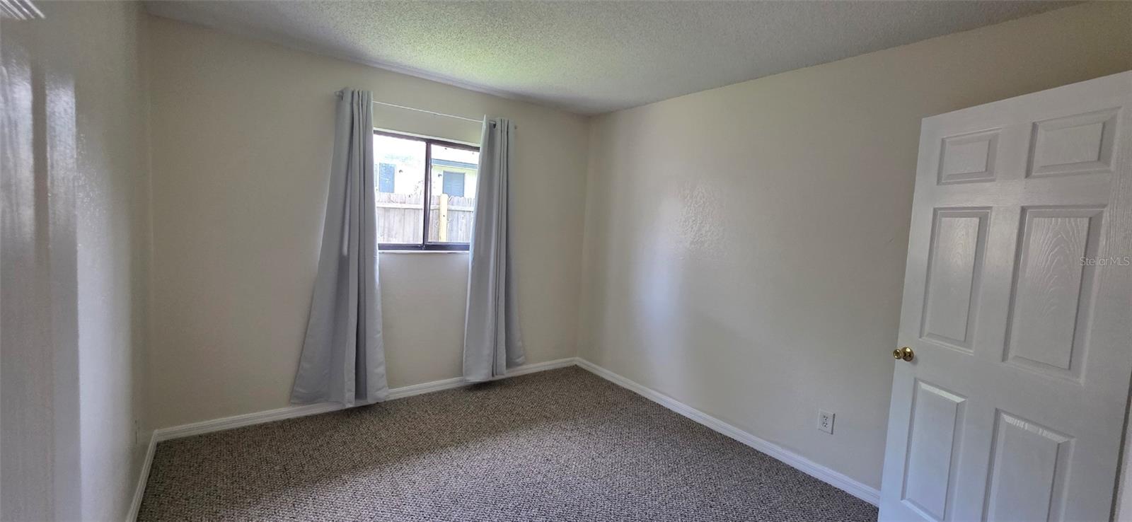 Image 17 of 18 For 605 Northlake Boulevard 59