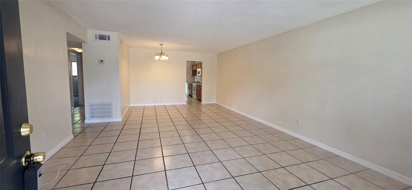 Image 2 of 18 For 605 Northlake Boulevard 59