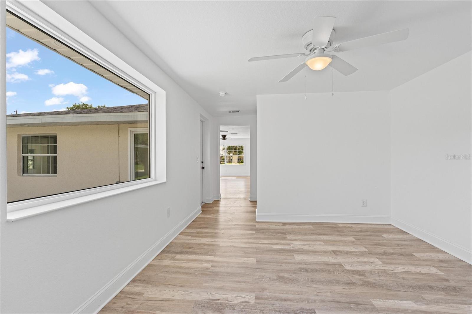Image 23 of 40 For 1518 Lakeside Drive