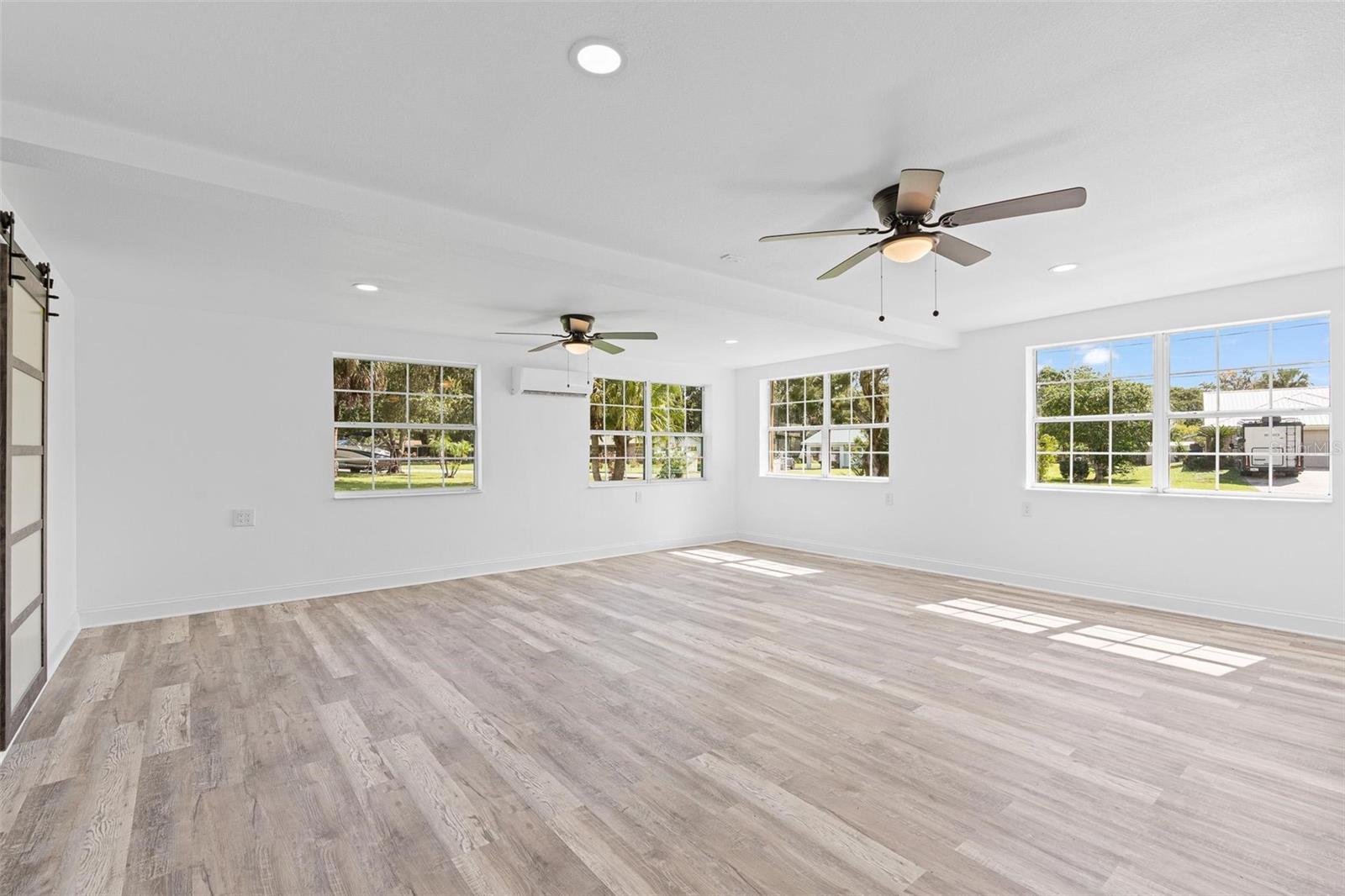 Image 30 of 40 For 1518 Lakeside Drive