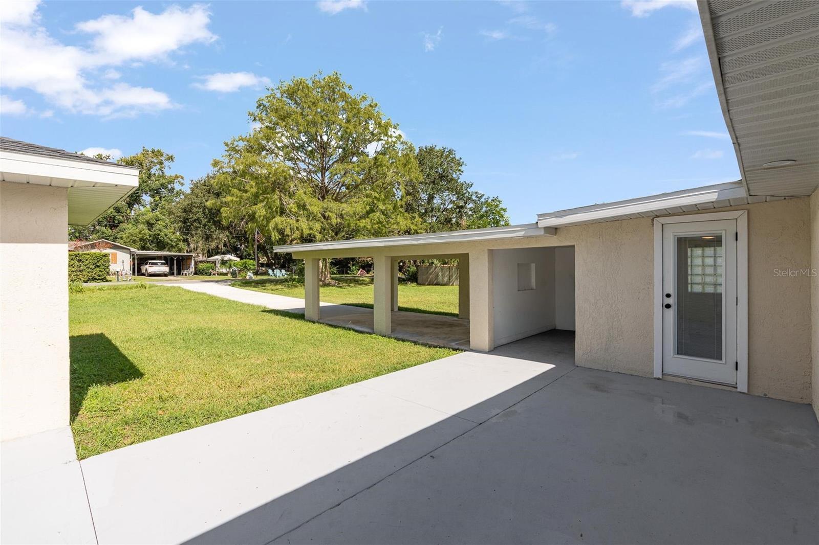 Image 32 of 40 For 1518 Lakeside Drive