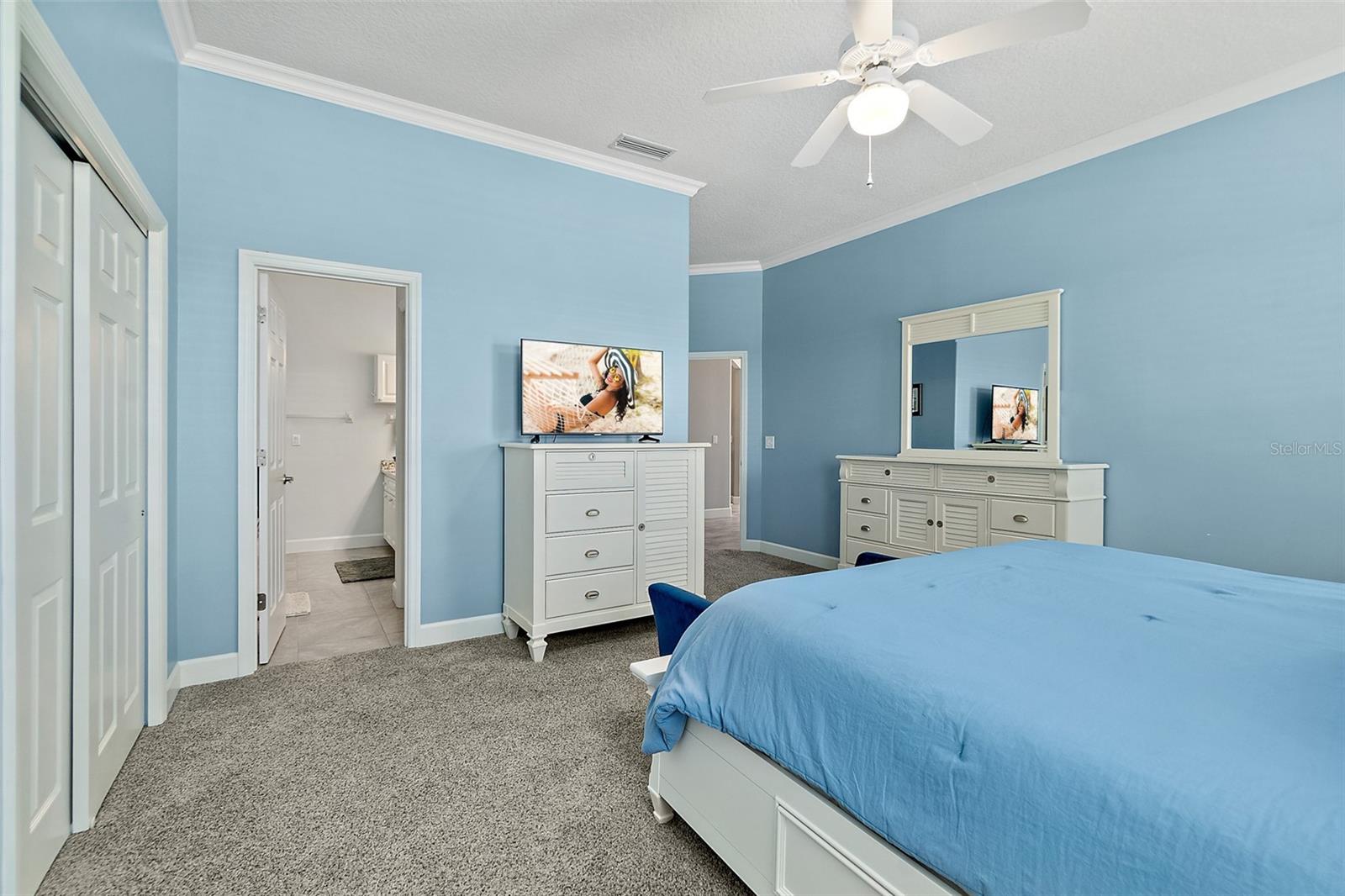 Image 18 of 49 For 154 Key Colony Court