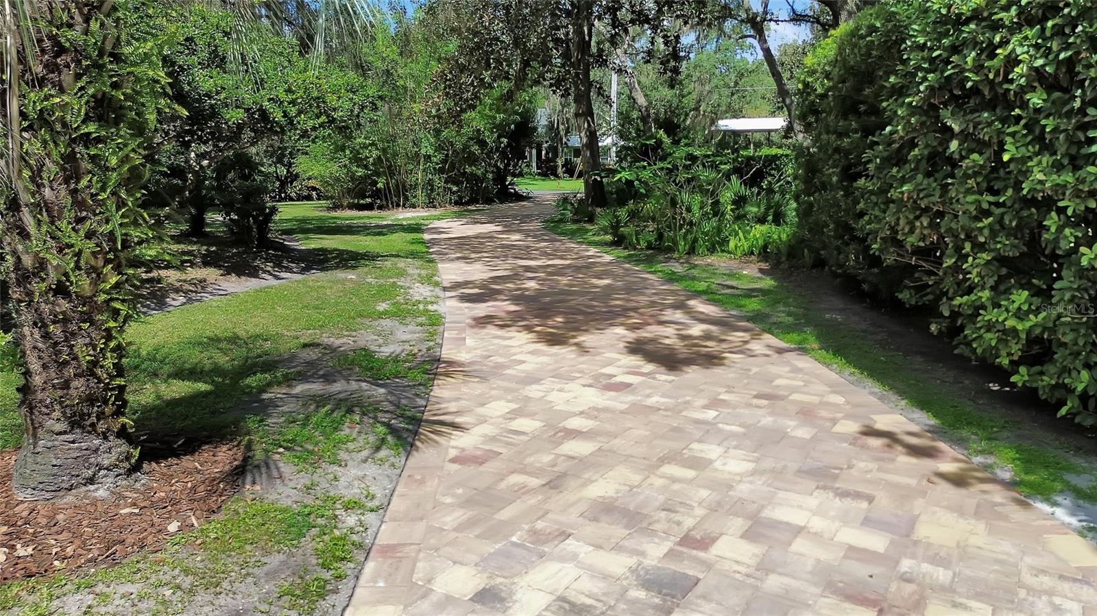 Image 94 of 100 For 1326 Trail By The Lake