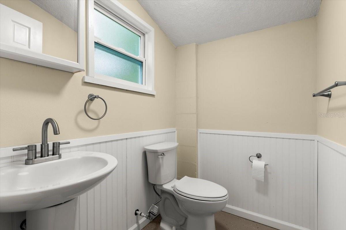 Image 21 of 29 For 311 Kenilworth Avenue