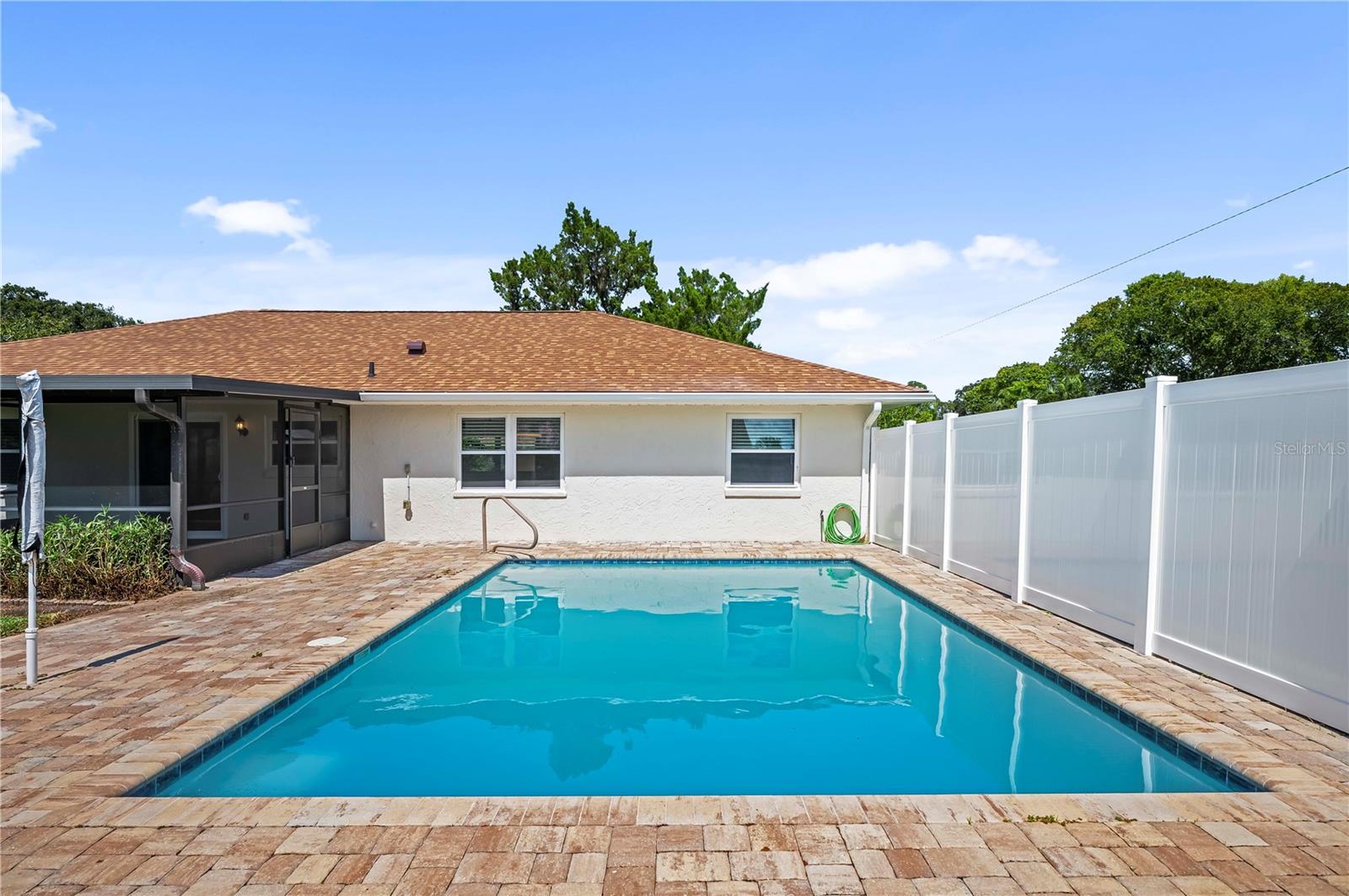 Image 33 of 40 For 1982 Menger Circle