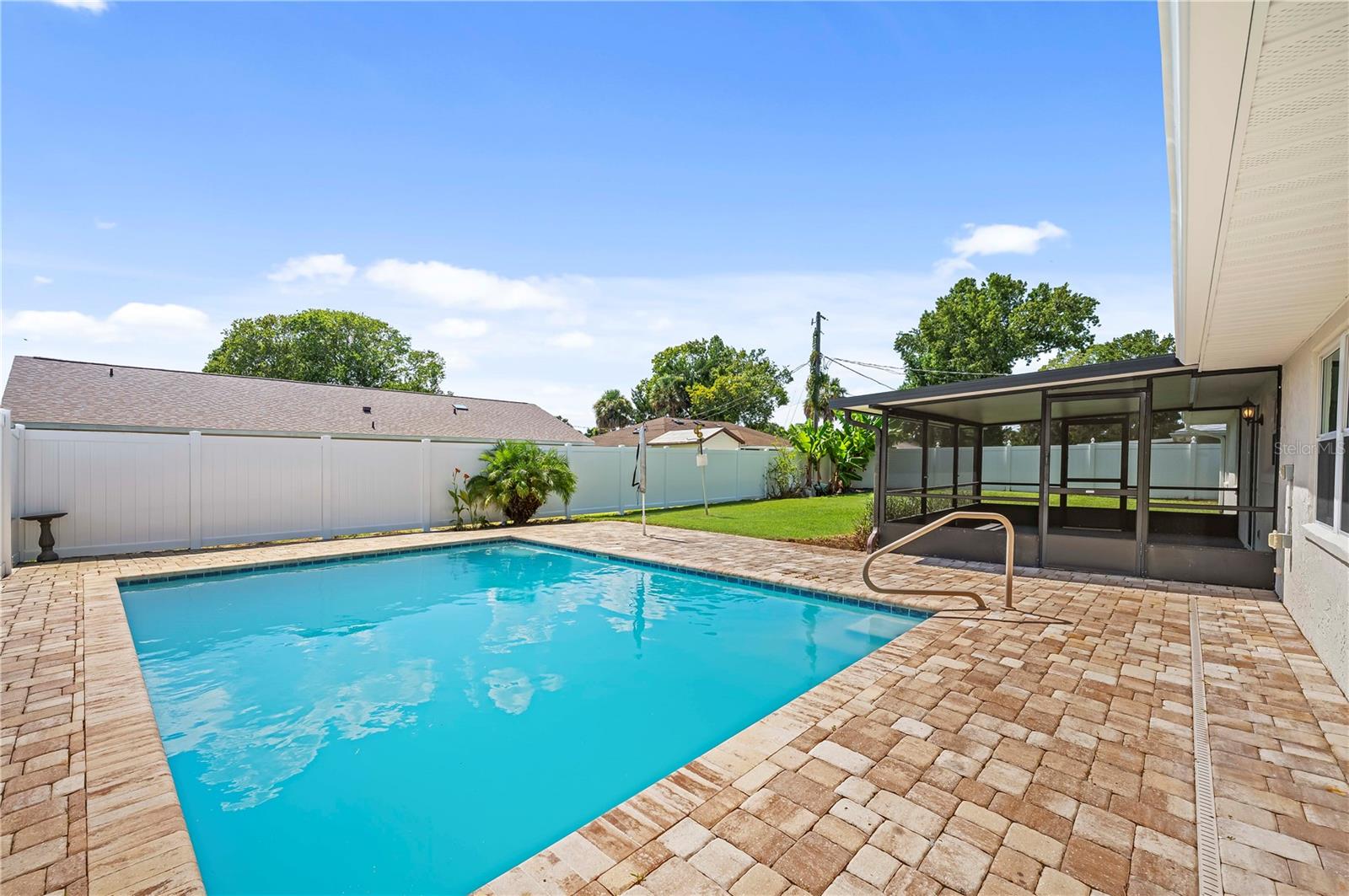Image 34 of 40 For 1982 Menger Circle