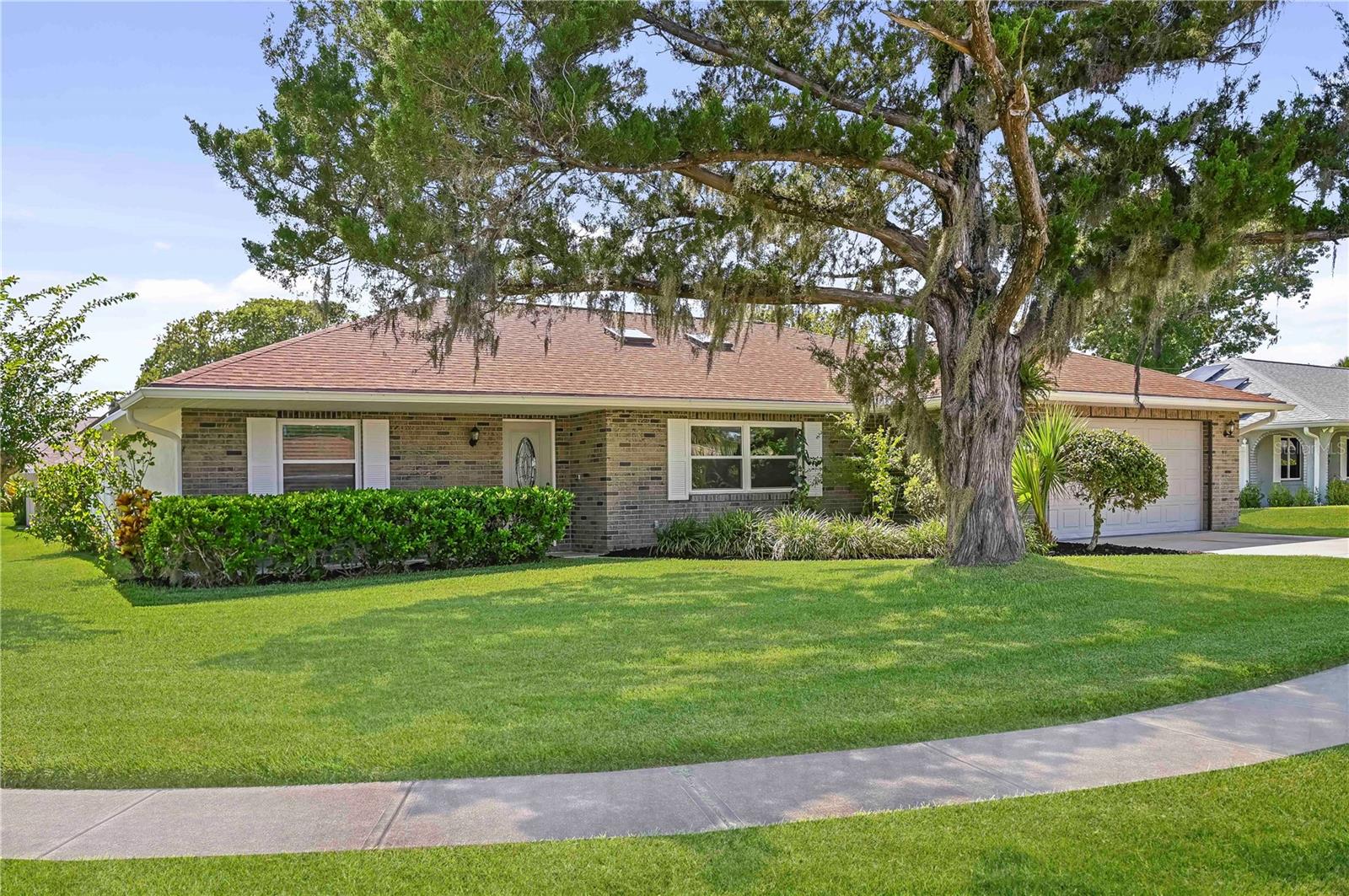 Image 37 of 40 For 1982 Menger Circle