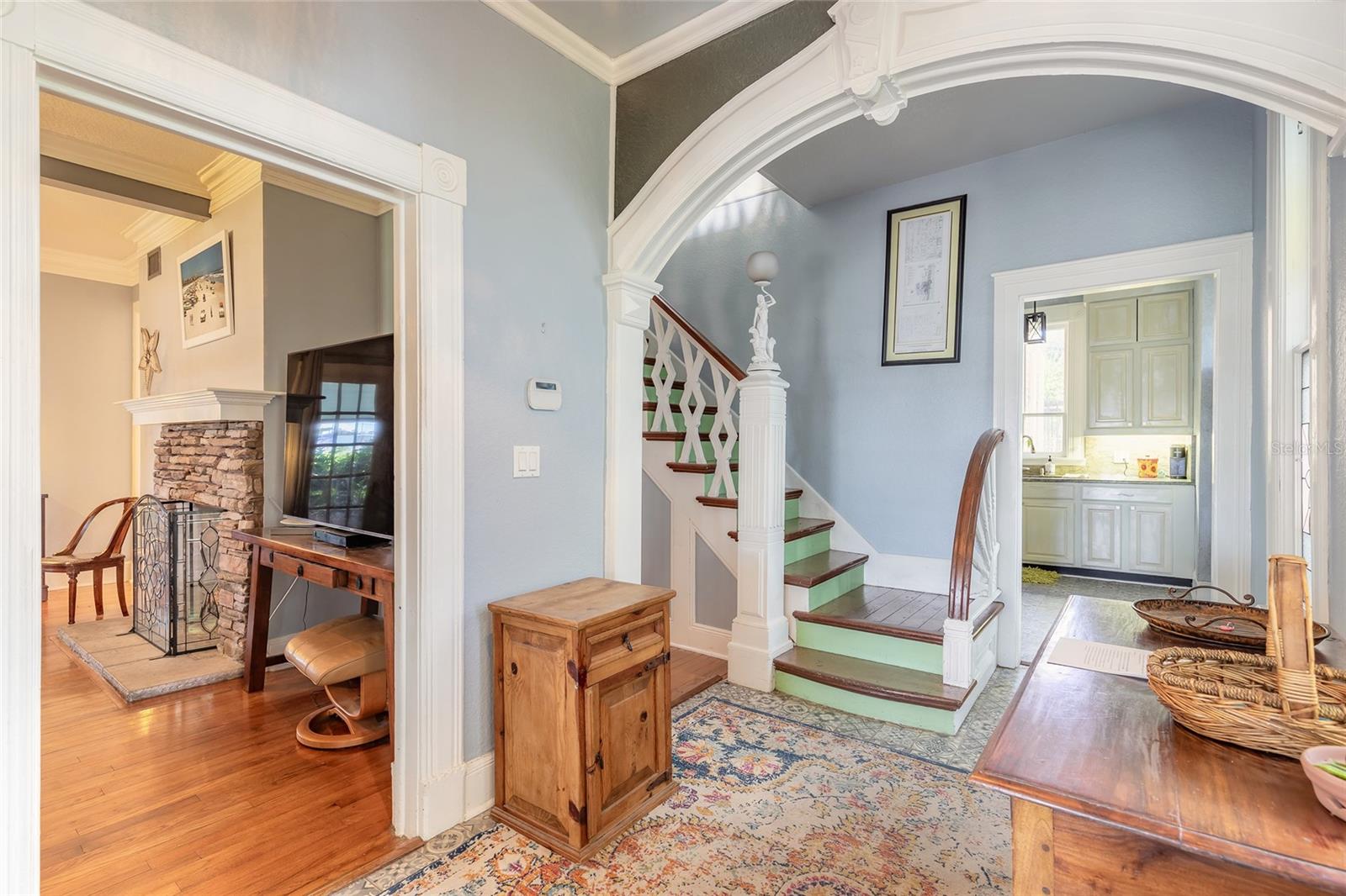 Image 14 of 60 For 614 Beach Street
