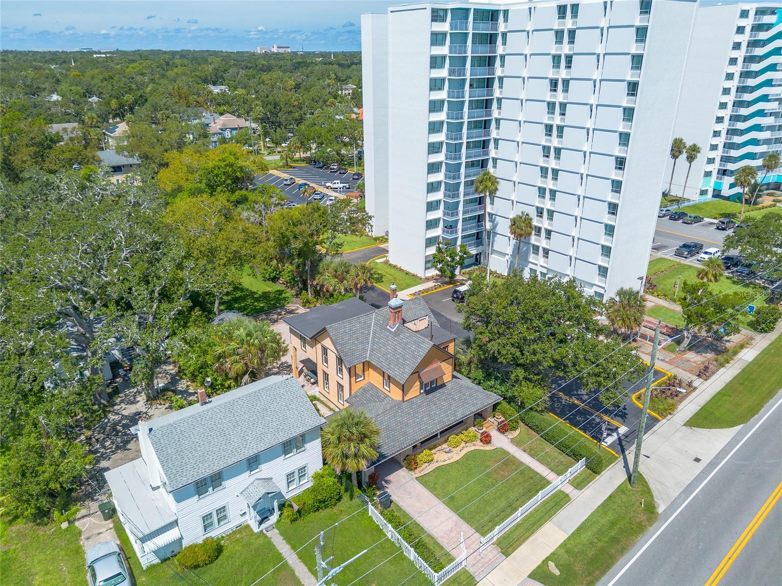 Image 57 of 60 For 614 Beach Street