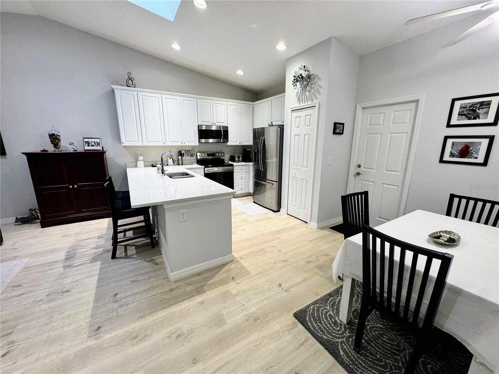 Image 2 of 14 For 307 Tammie Sue Lane