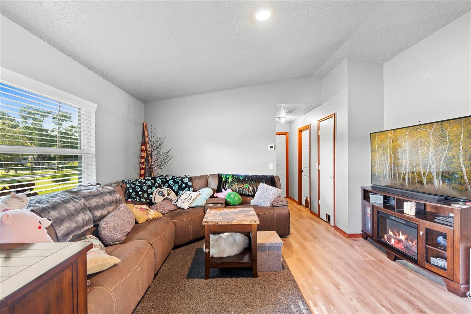 Image 4 of 23 For 125 Gaines Street