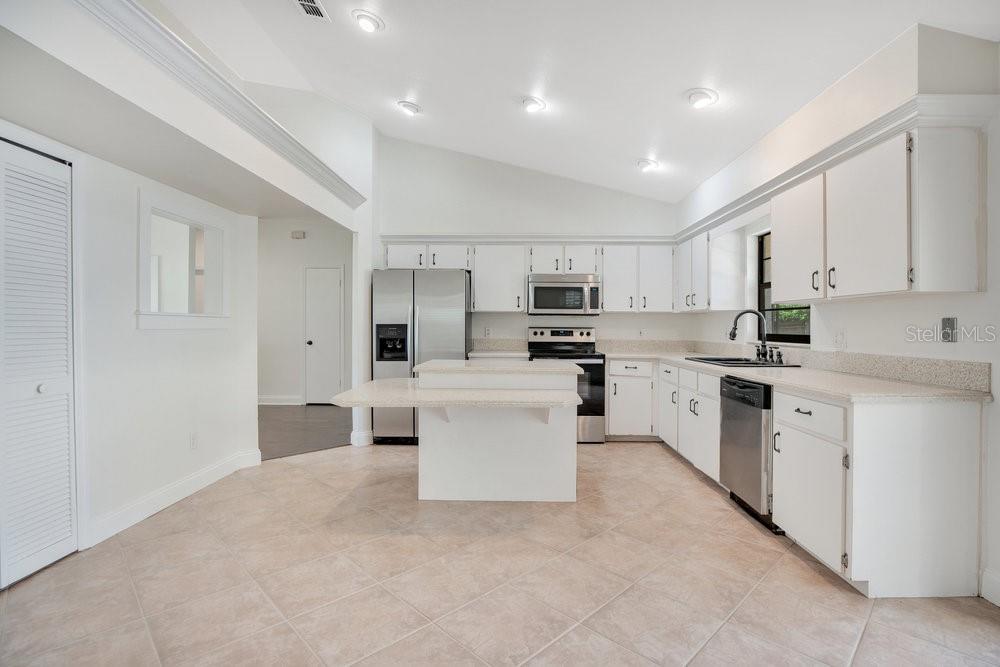 Image 8 of 34 For 1763 Lady Slipper Circle
