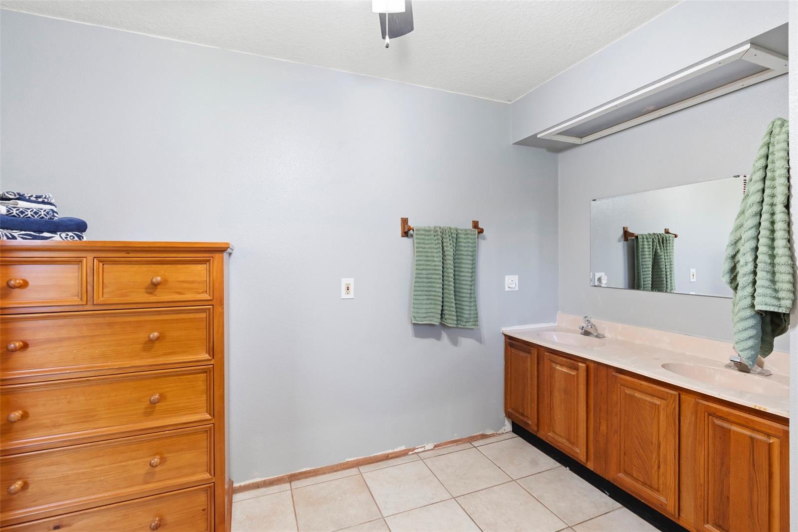 Image 23 of 40 For 3061 Pinelock Drive