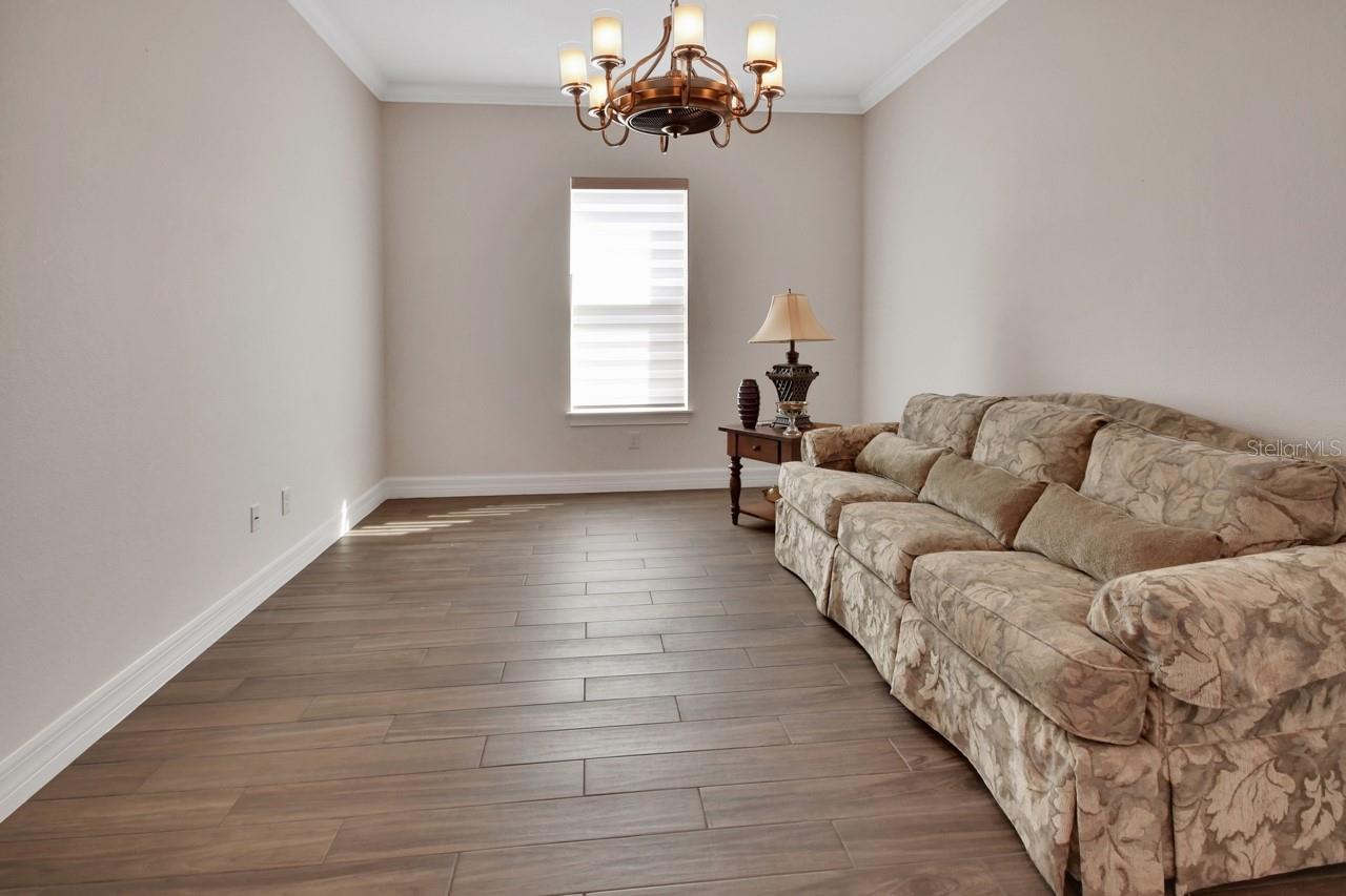 Image 12 of 37 For 6287 Woodhaven Village Drive