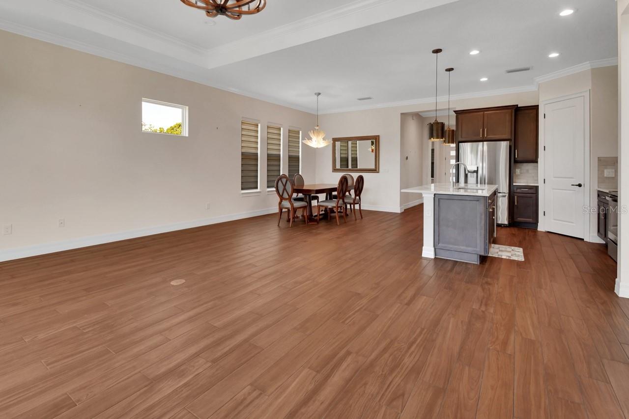 Image 6 of 37 For 6287 Woodhaven Village Drive