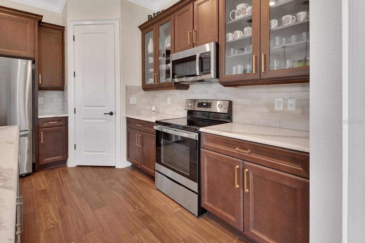 Image 9 of 37 For 6287 Woodhaven Village Drive