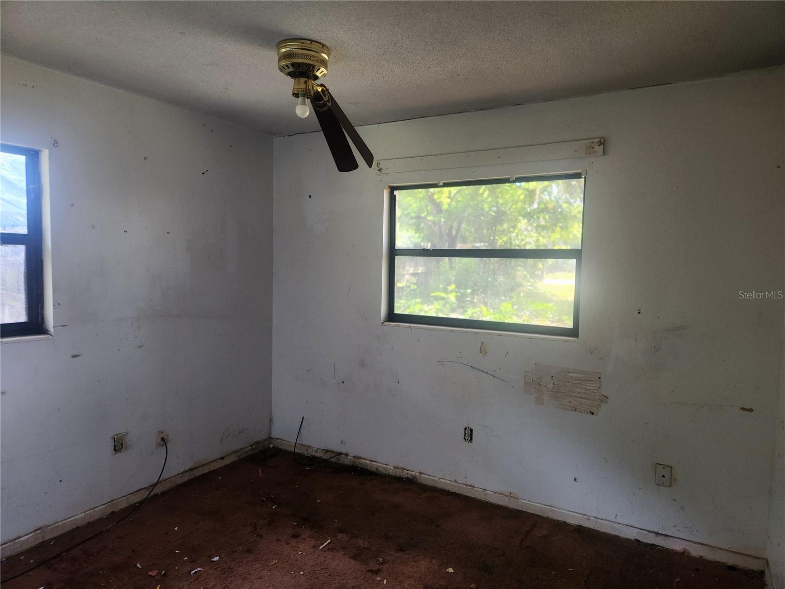 Image 12 of 21 For 5060 Fairport Avenue