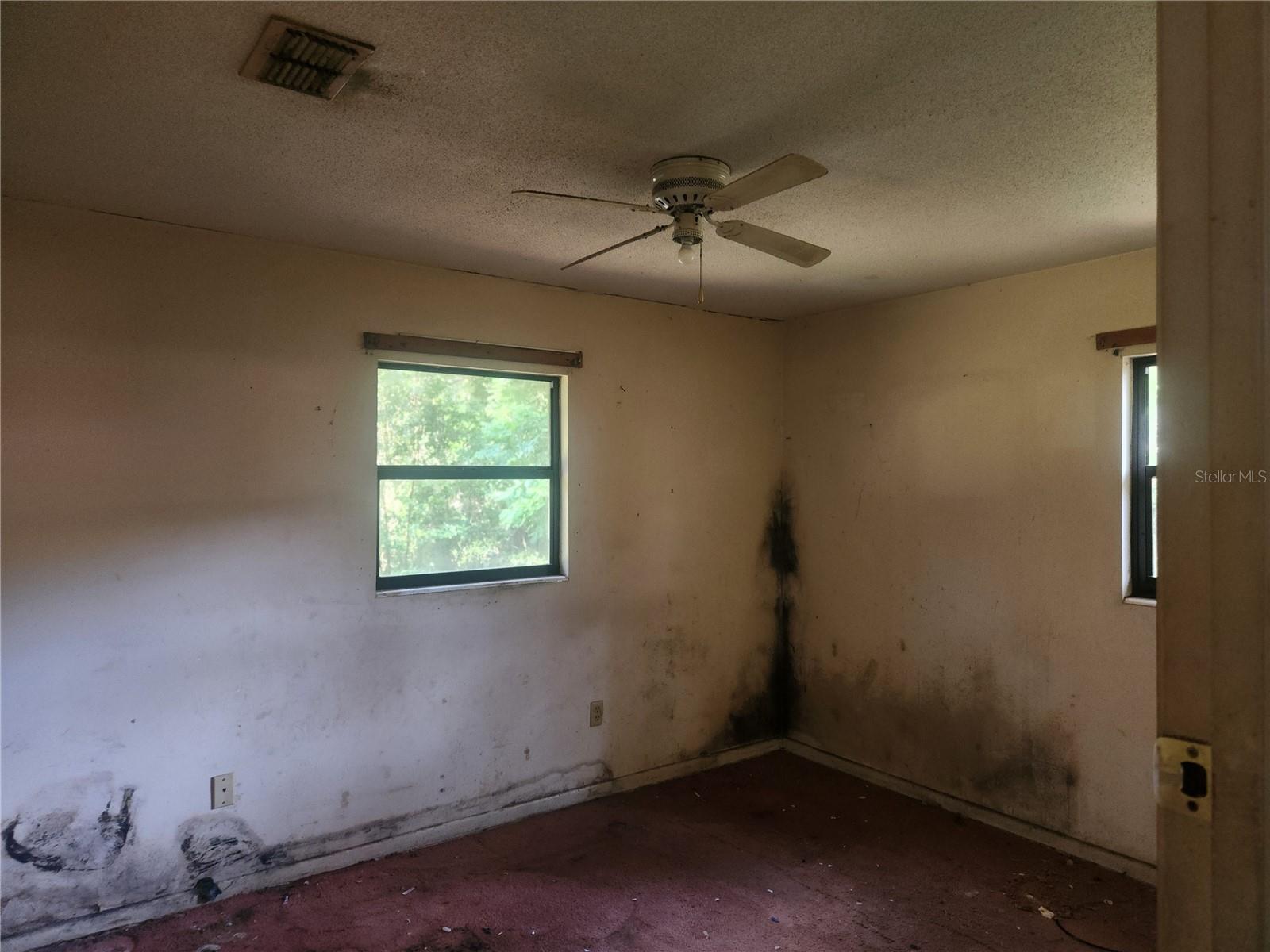 Image 7 of 21 For 5060 Fairport Avenue
