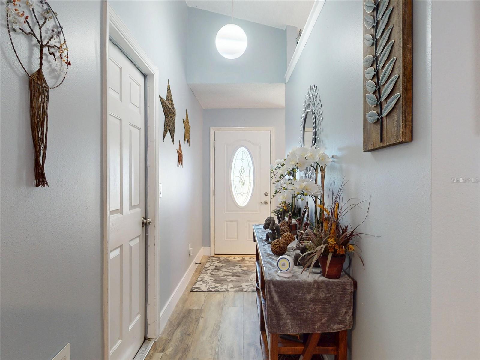 Image 3 of 62 For 460 Green Street