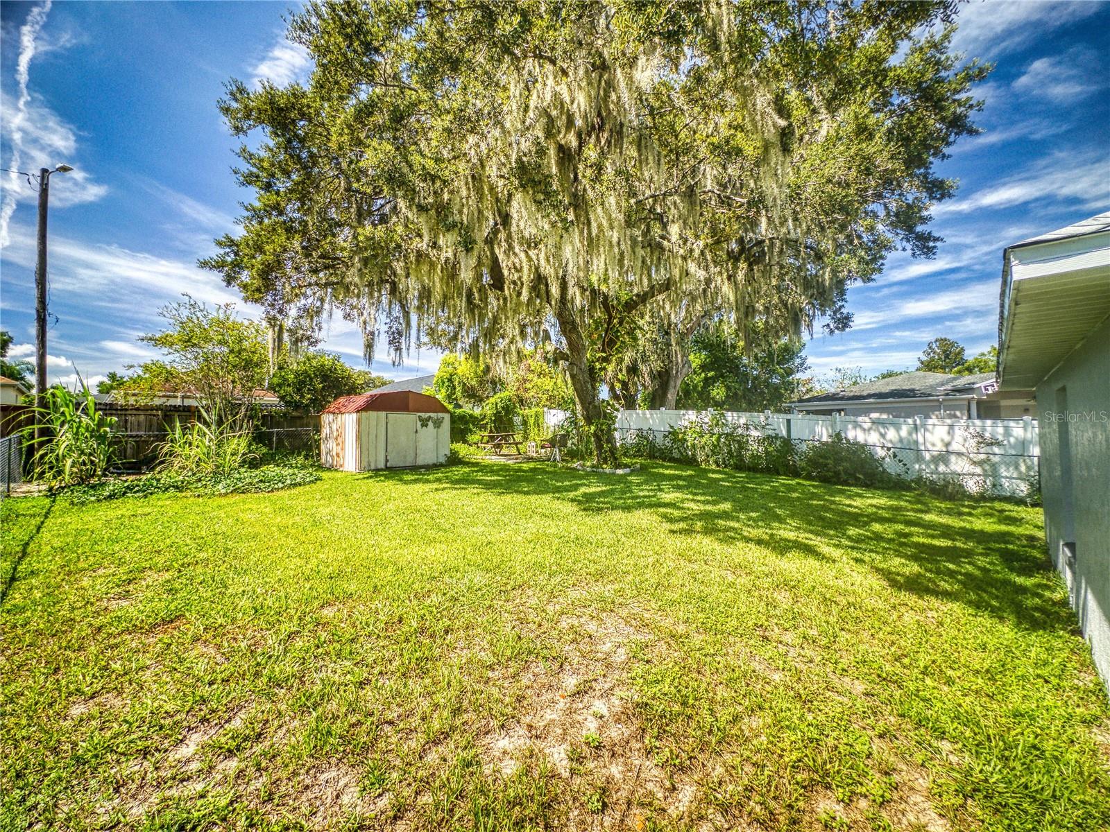 Image 41 of 62 For 460 Green Street