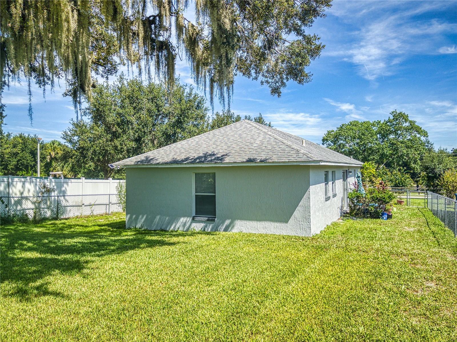 Image 43 of 62 For 460 Green Street
