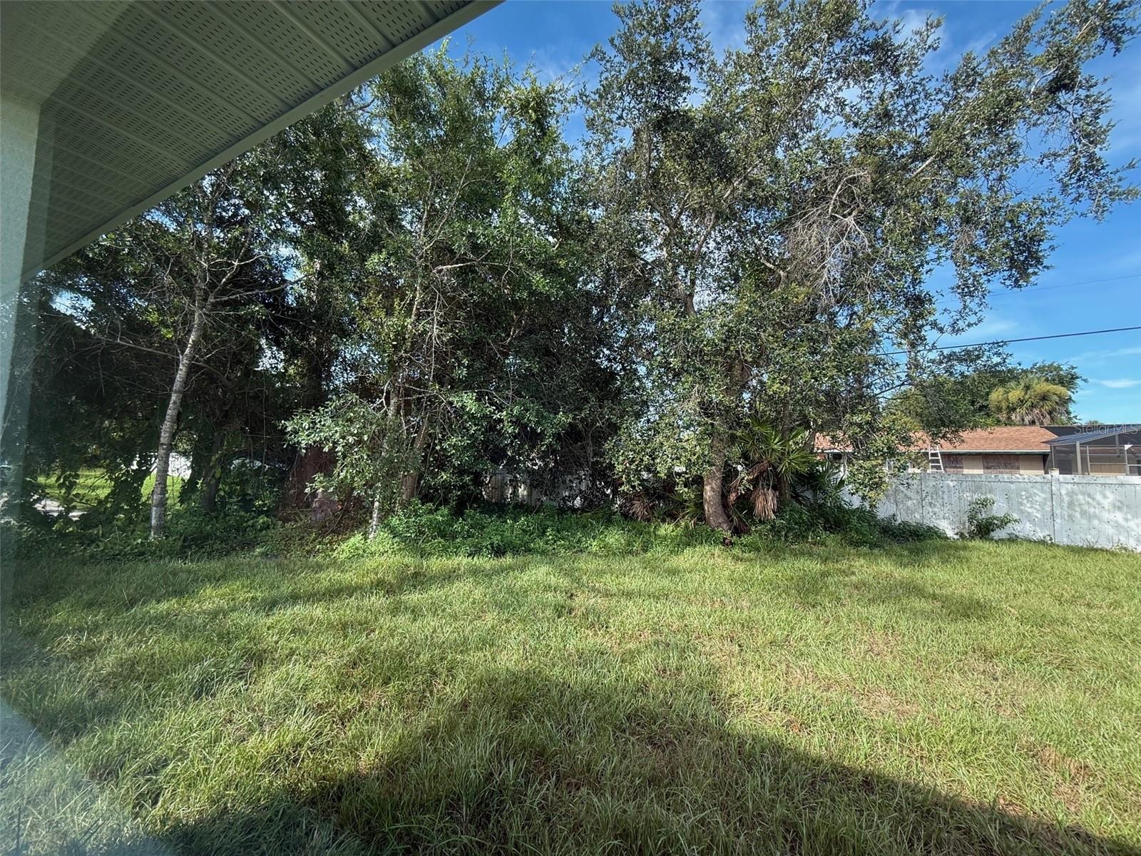 Image 4 of 22 For 3046 Woodland Drive