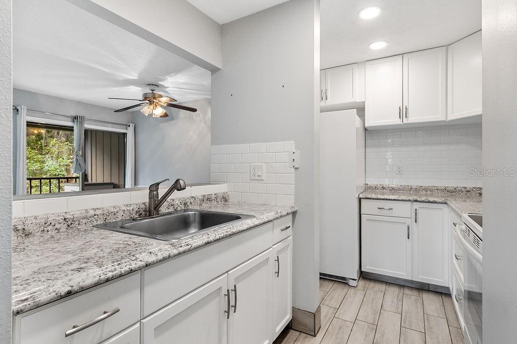 Image 11 of 19 For 130 Jasmine Woods Court 6d