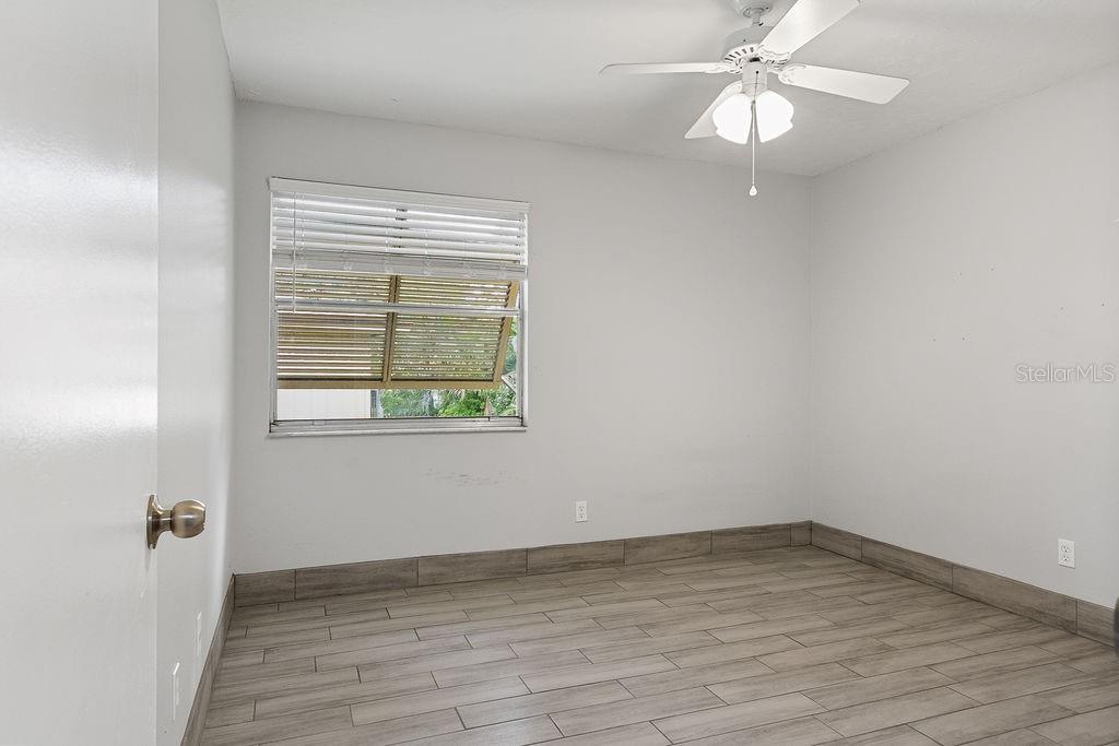 Image 14 of 19 For 130 Jasmine Woods Court 6d