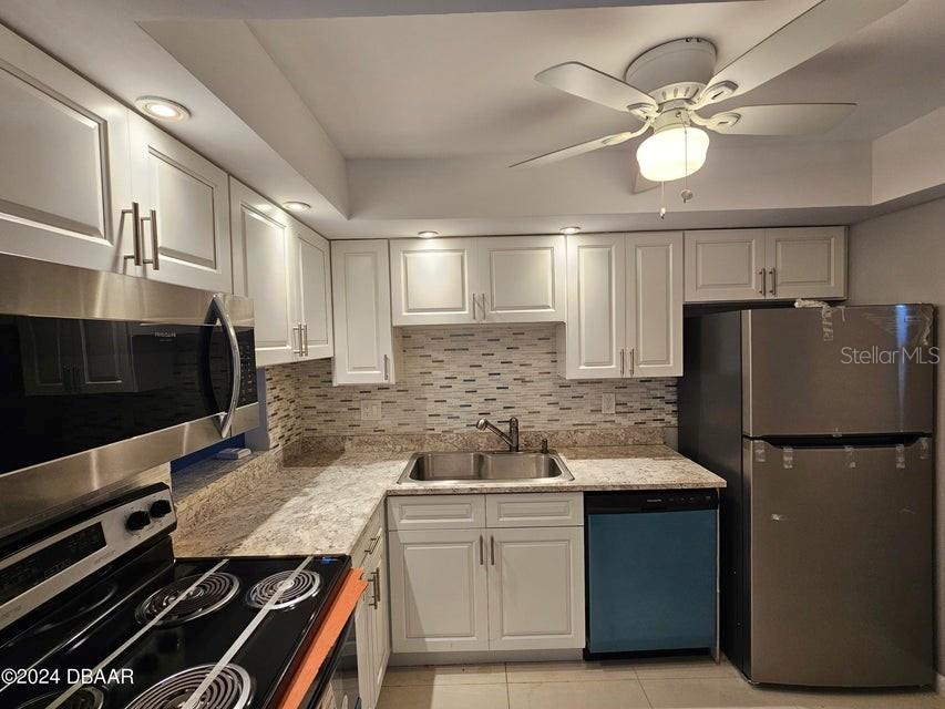 Image 5 of 16 For 640 Nova Road 409
