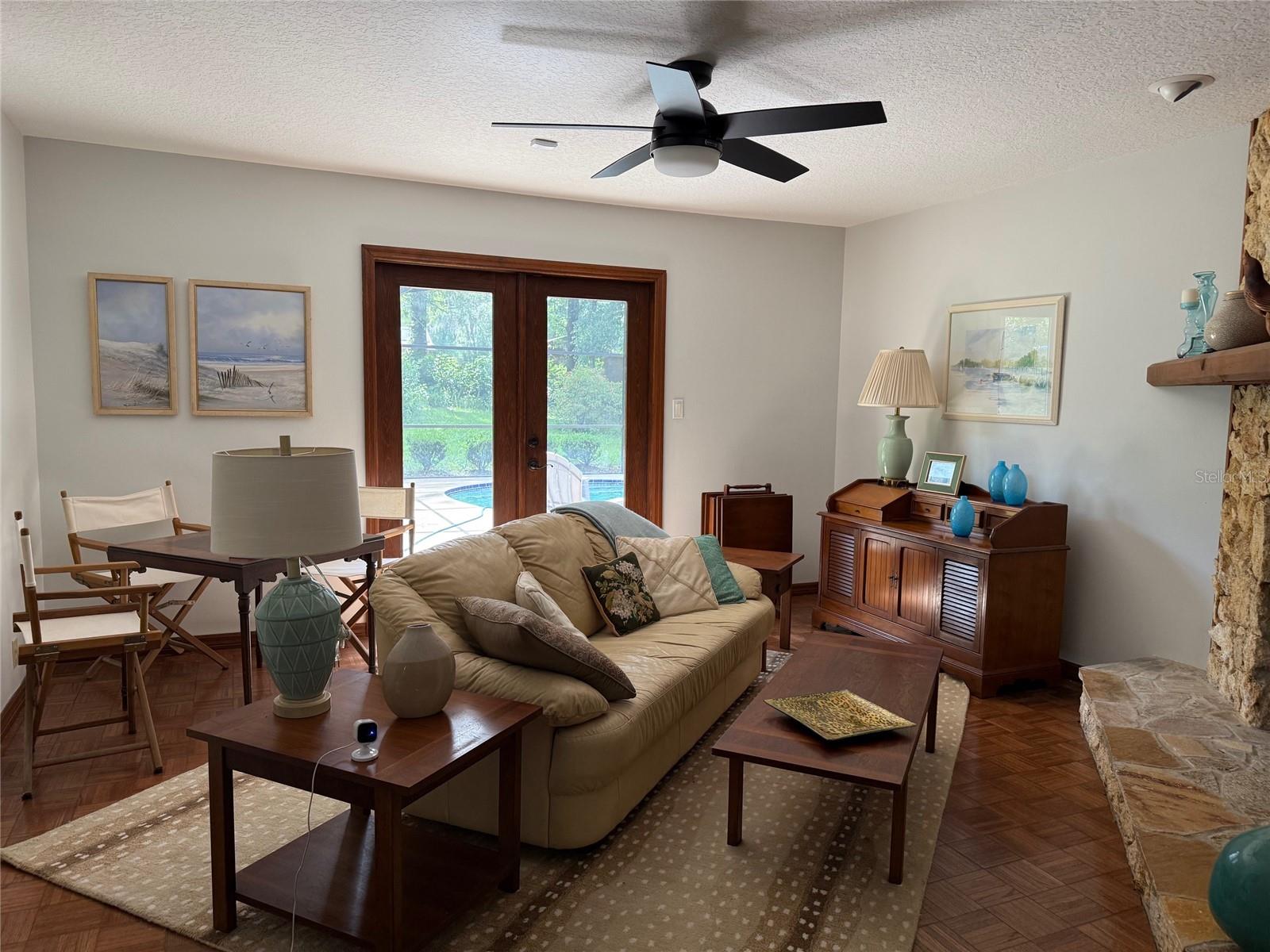 Image 3 of 26 For 2096 Chinaberry Lane